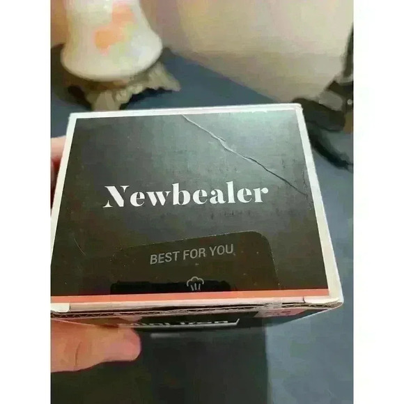 Newbealer Travel Iron With Dual Voltage 120v/220v Lightweigh - Picture 4 of 7